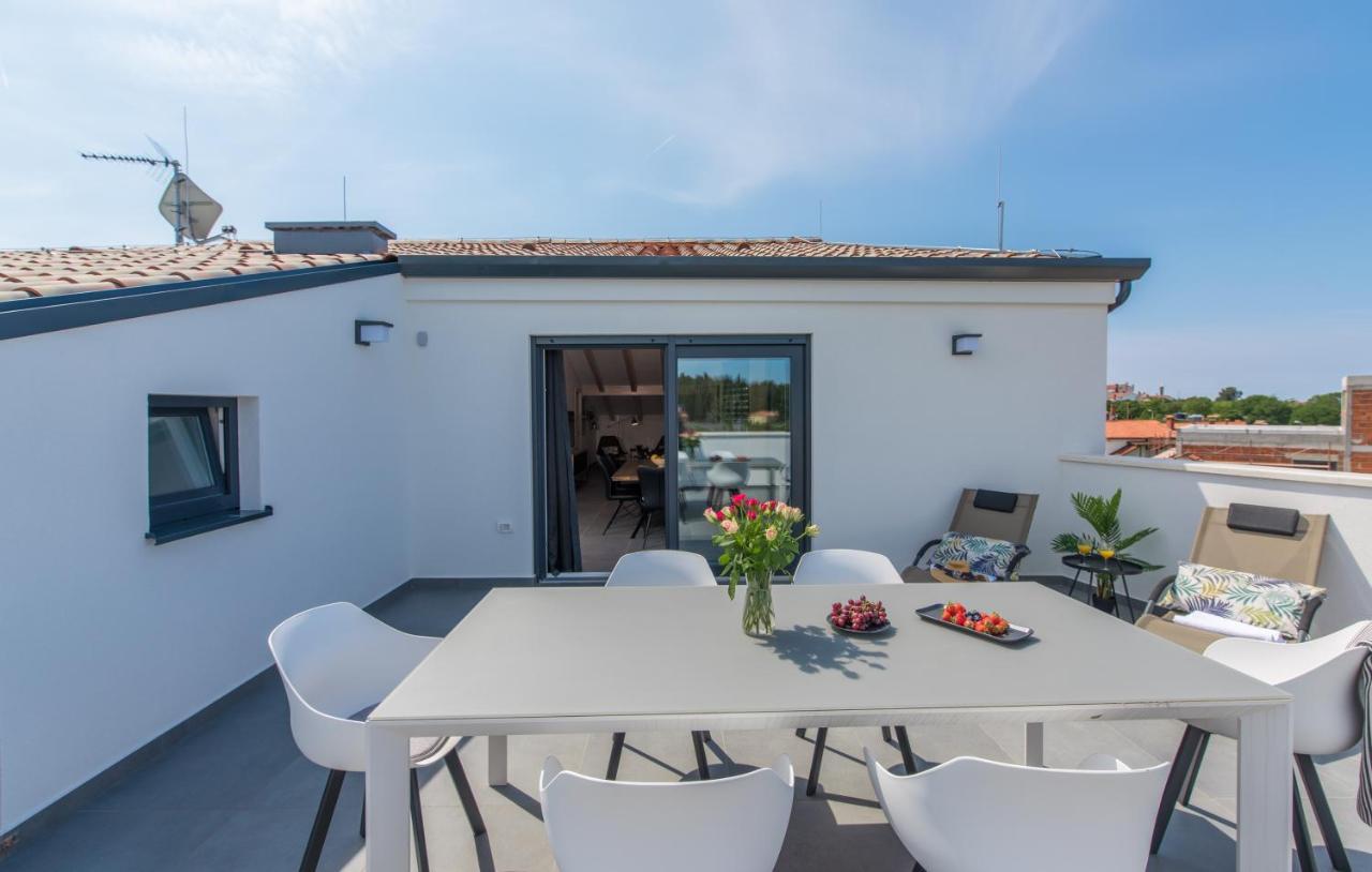 Apart Residence-Galant Ровинь Экстерьер фото