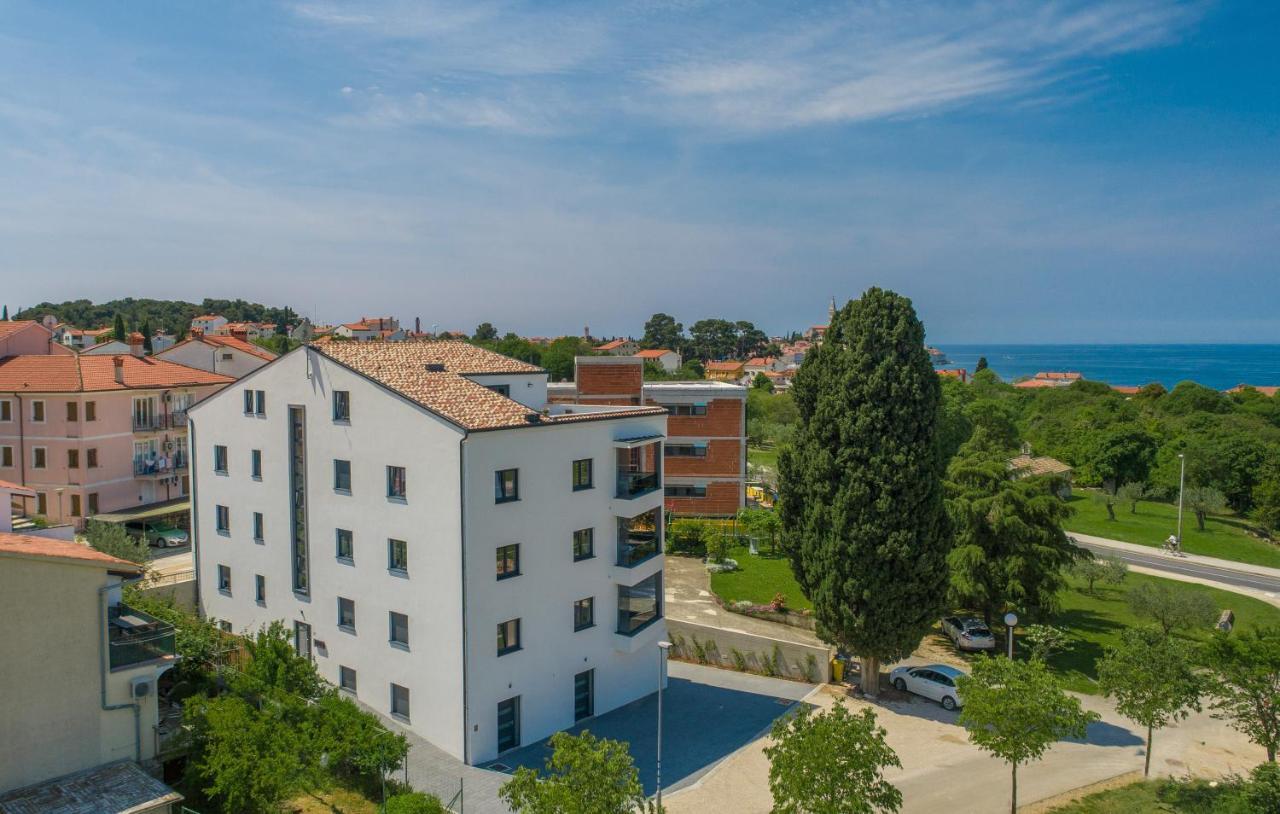 Apart Residence-Galant Ровинь Экстерьер фото